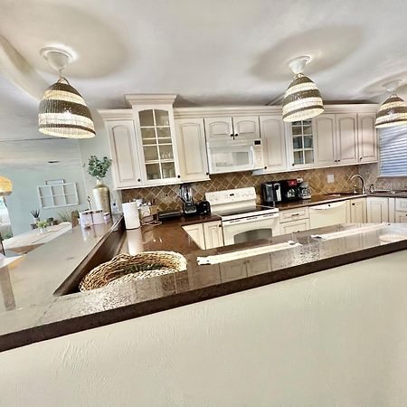 Beach Oasis 704 Lovely Daytona Ocean Front For 5 Sleeps Up To 12 Daytona Beach Zewnętrze zdjęcie