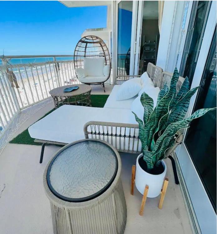 Beach Oasis 704 Lovely Daytona Ocean Front For 5 Sleeps Up To 12 Daytona Beach Zewnętrze zdjęcie