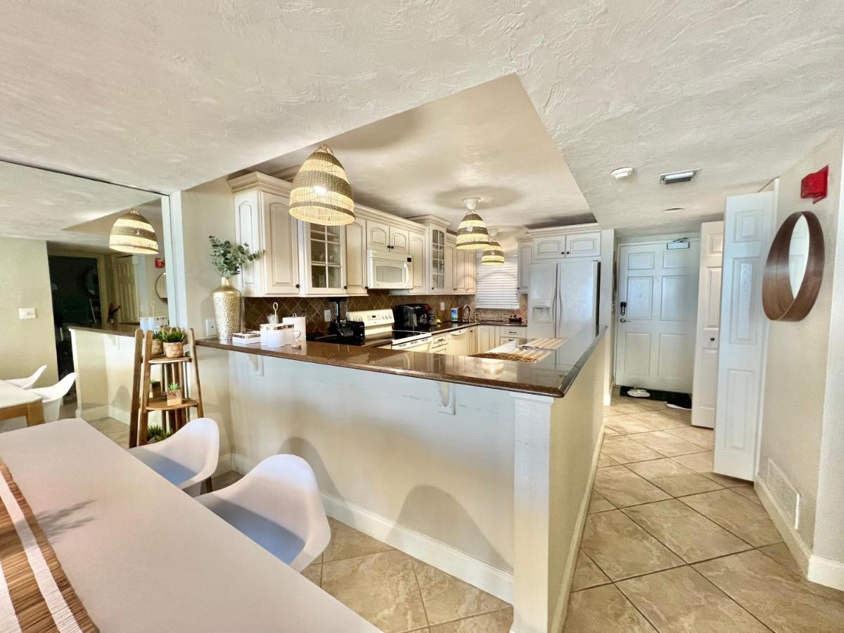 Beach Oasis 704 Lovely Daytona Ocean Front For 5 Sleeps Up To 12 Daytona Beach Zewnętrze zdjęcie