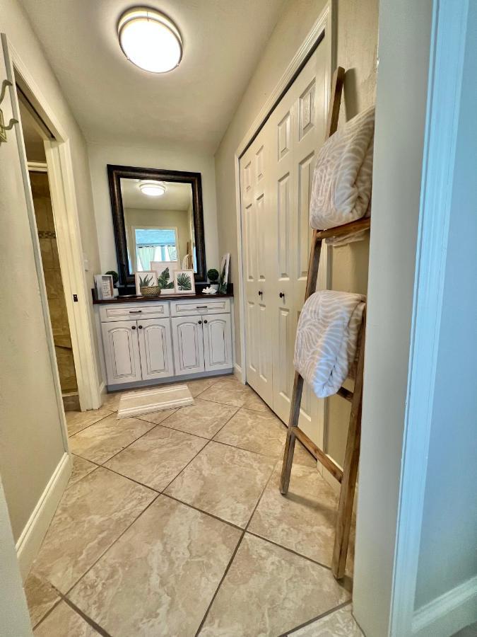 Beach Oasis 704 Lovely Daytona Ocean Front For 5 Sleeps Up To 12 Daytona Beach Zewnętrze zdjęcie