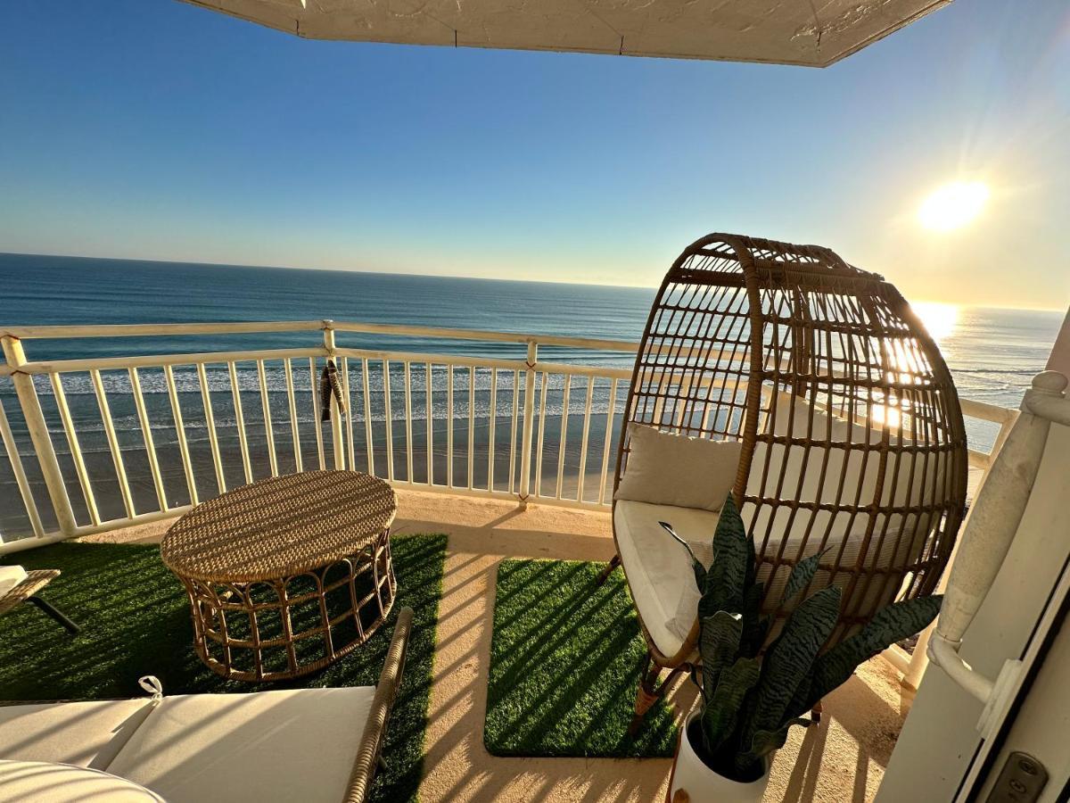 Beach Oasis 704 Lovely Daytona Ocean Front For 5 Sleeps Up To 12 Daytona Beach Zewnętrze zdjęcie